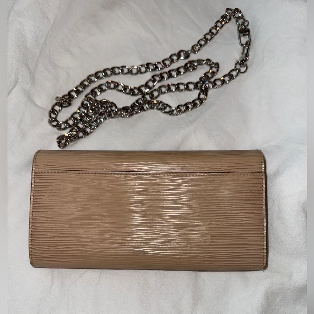 Louis Vuitton EPI Sarah Envelope Wallet - Picture 5 of 10
